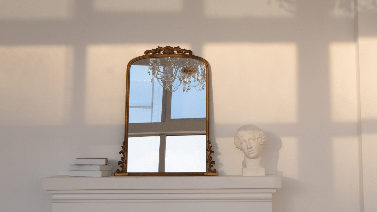 Reflective surface, mirror
