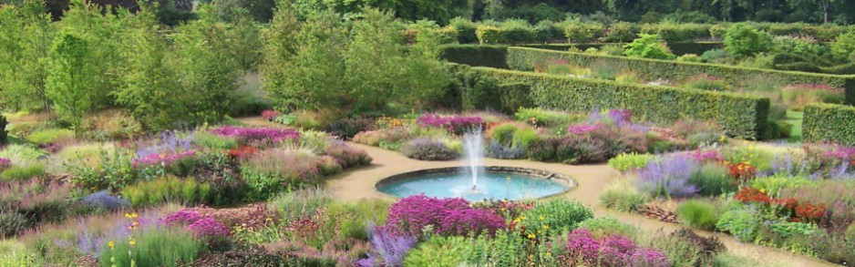 images showing details of the gardens at Scamston Hall designed by Piet Oudolf images showing details of the gardens at Scamston Hall designed by Piet Oudolf
