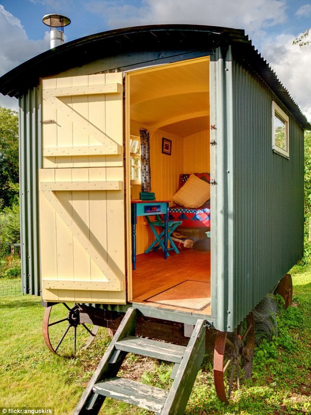 Image: Flickr AngusKirk Gypsy Wagon She Shed example. National Design Academy Garden Design Ideas Image: Flickr AngusKirk Gypsy Wagon She Sheds example. National Design Academy Garden Design Ideas