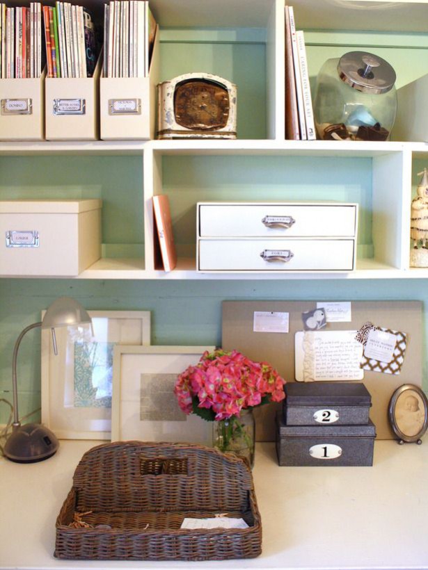 How to de-clutter your interior this January: The KonMari method - items that don't spark joy don't have a place in your home. Left with fewer items that we love our homes are easier to then organise and keep minimalistic and clutter free. Image via www.blog.hgtv.com How to de-clutter your interior this January: The KonMari method - items that don't spark joy don't have a place in your home. Left with fewer items that we love our homes are easier to then organise and keep minimalistic and clutter free. Image via www.blog.hgtv.com