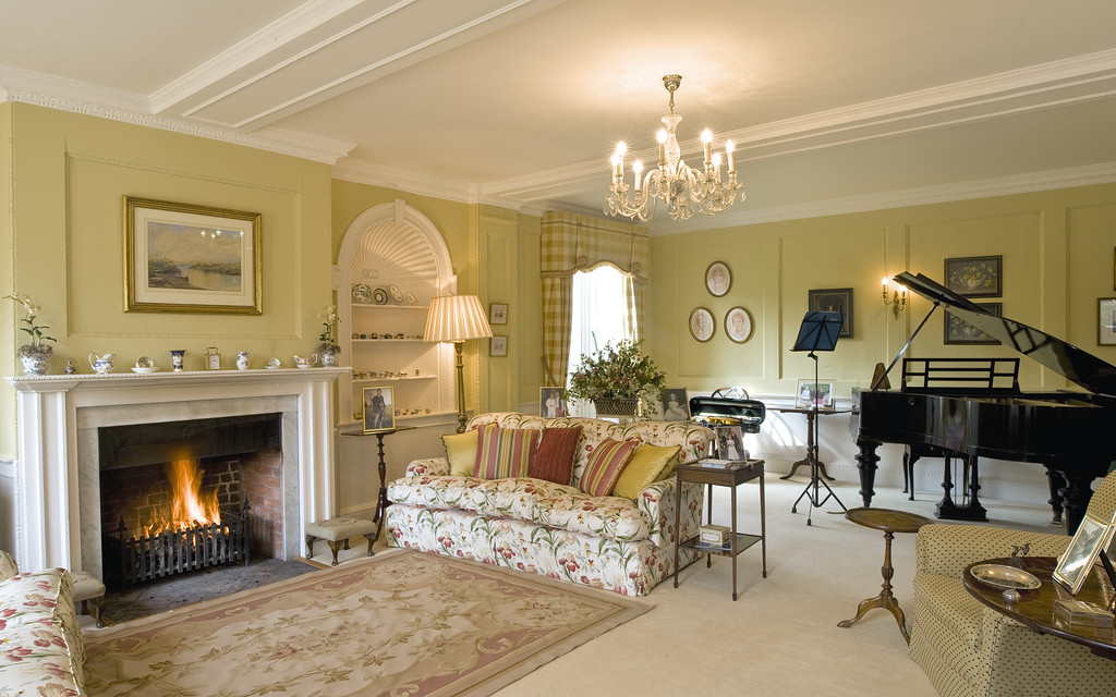 Traditional farm house interior design